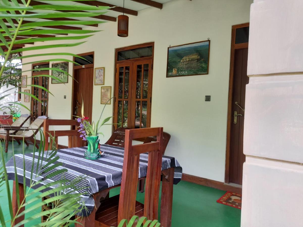 Sigiri Jungle Villa Sigiriya Esterno foto